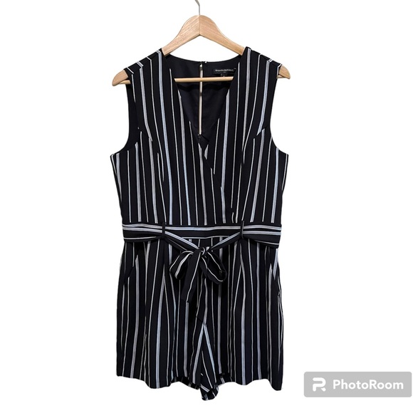 Banana Republic Factory Tailored Black and White Stripe Romper - Picture 1 of 15